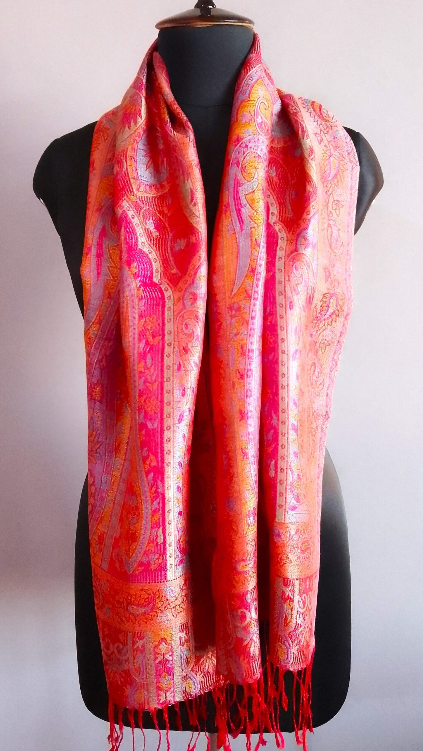 Pure Silk Jacquard muffler in Pink and Red