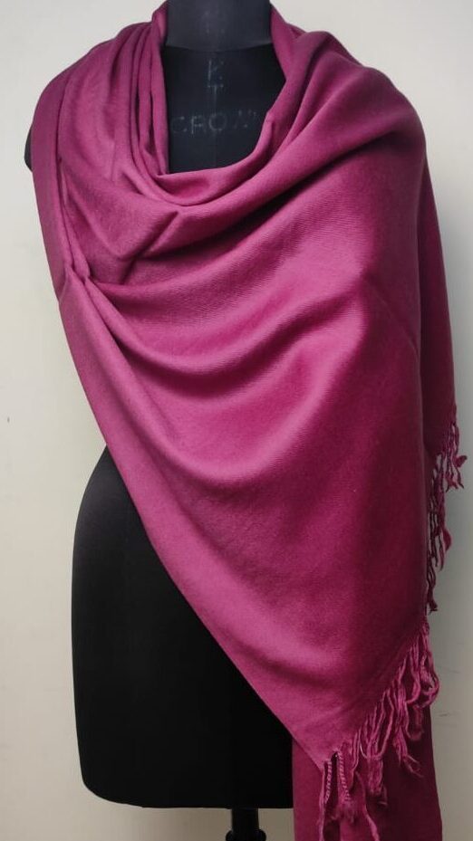 Pure wool stole in plain weaving in purple pink color